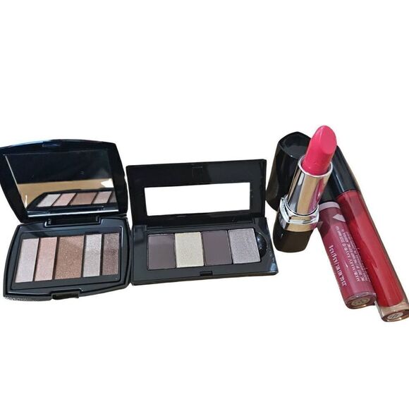 Makeup Lot  - Picture 1 of 9